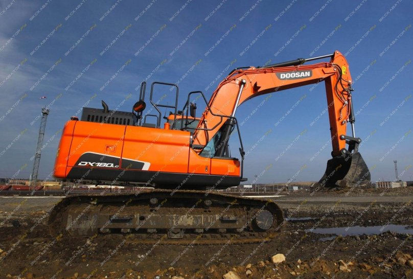 Doosan экскаватор гусеничный DX 180