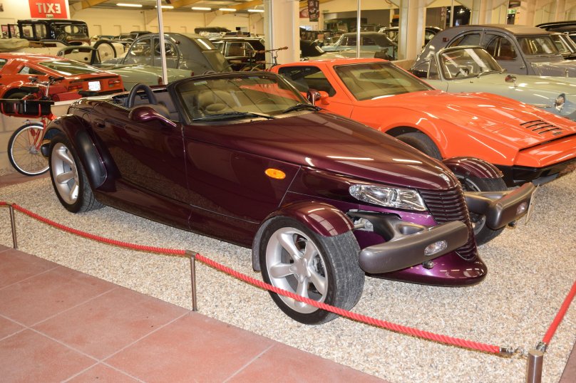 Модель 1:43 Plymouth Prowler