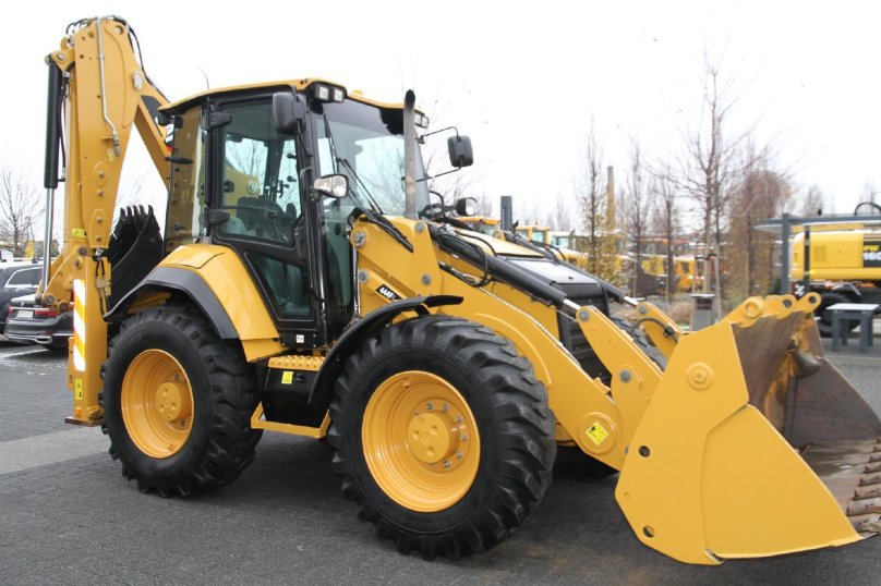 Экскаватор-погрузчик Caterpillar 444f2