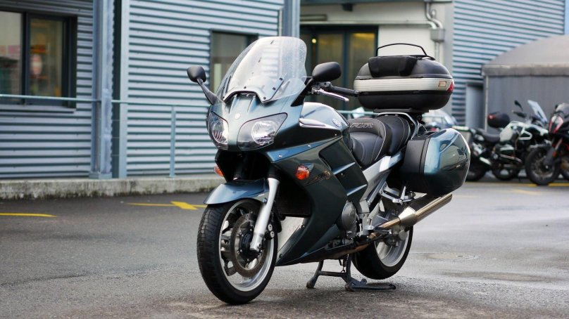 Yamaha FJR 1300 2004