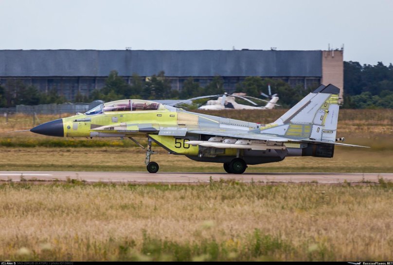 Миг 29 желтый