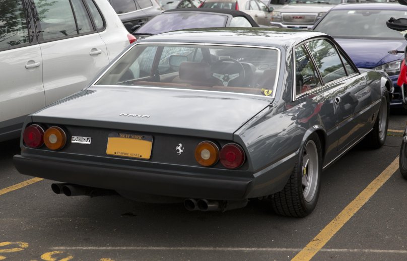 Ferrari 400i 1975 года