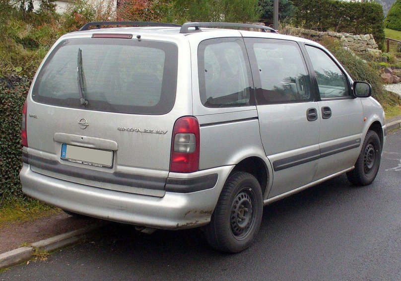 Opel Sintra 2.2