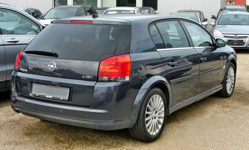 Opel Signum 2005