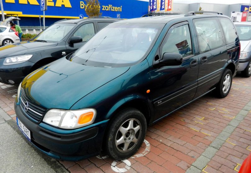 Opel Sintra 2005