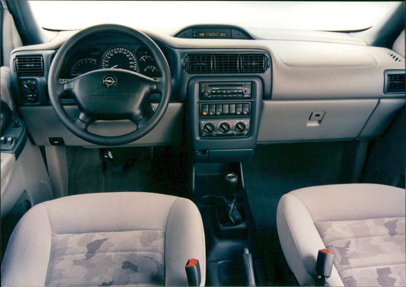 Опель Синтра 2.2