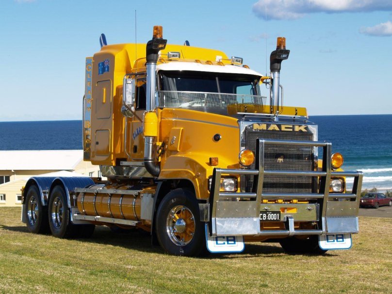 Mack Titan 10 австралийский тягач