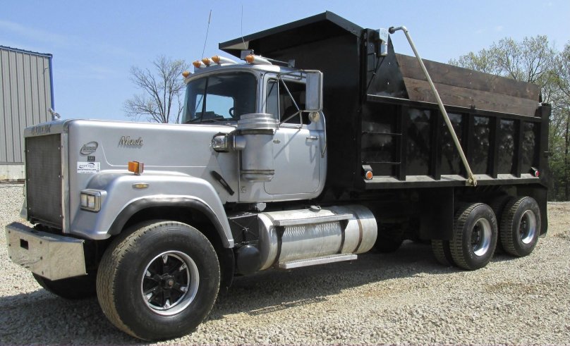 Грузовики Mack Superliner rw713