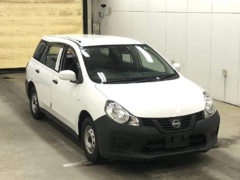 Mazda familia van 2018