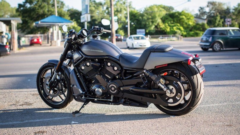 Харлей Дэвидсон v-Rod