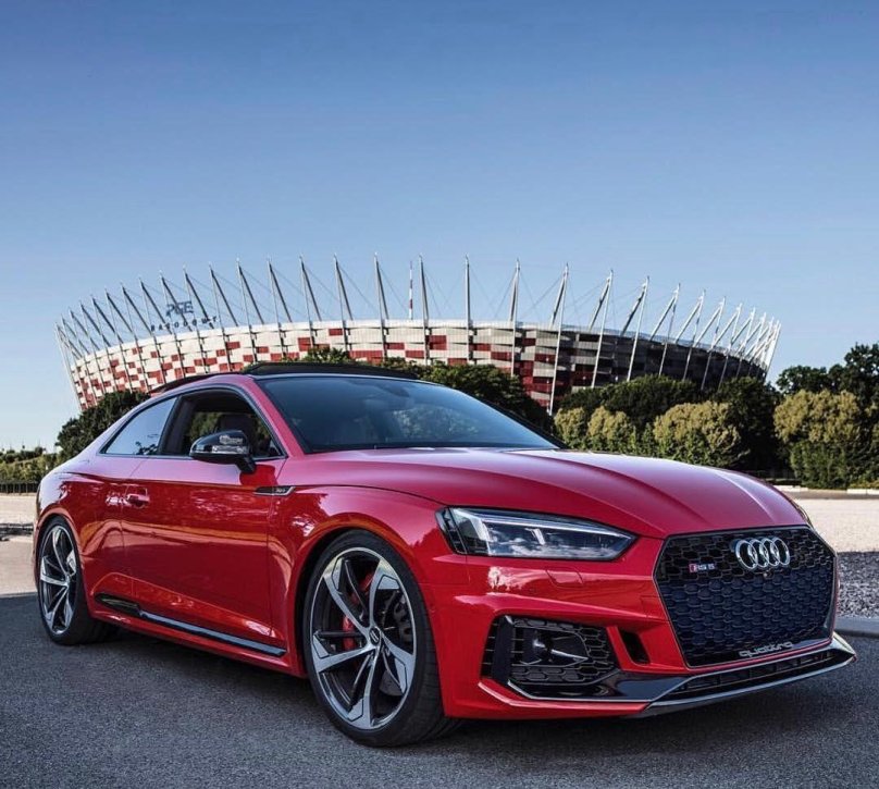 Audi rs5 Red