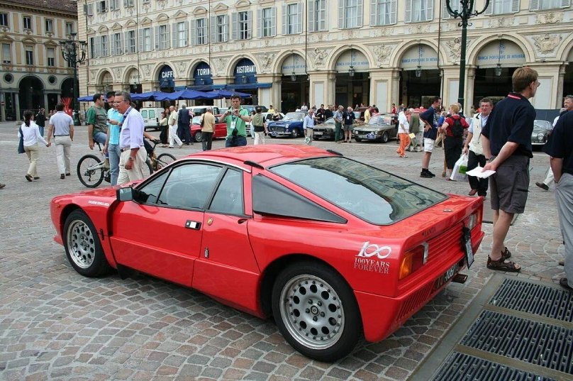 Lancia Rally 037 Stradale