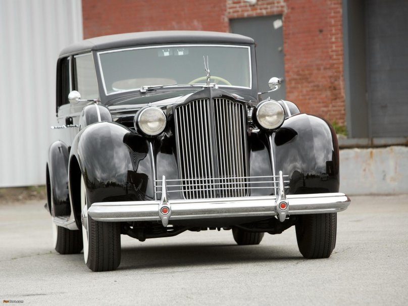 Паккард 1938 Twelve