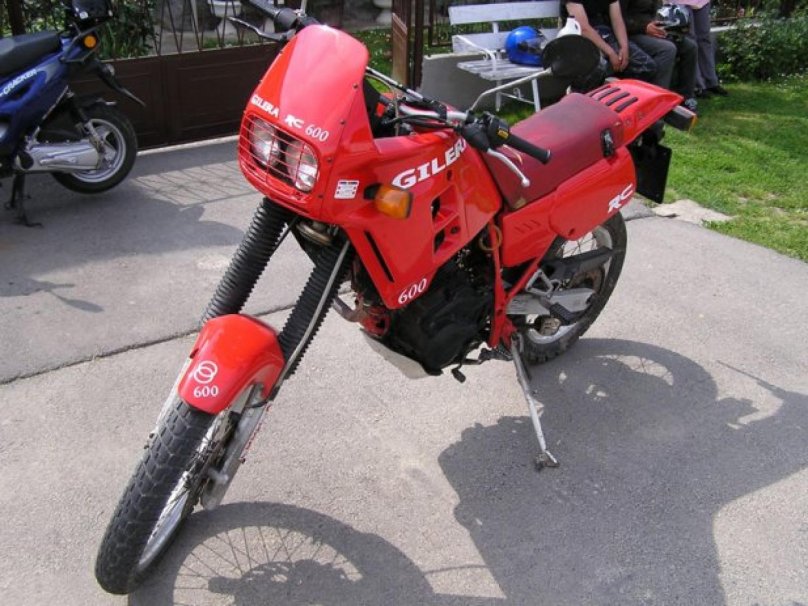 Gilera RC 600