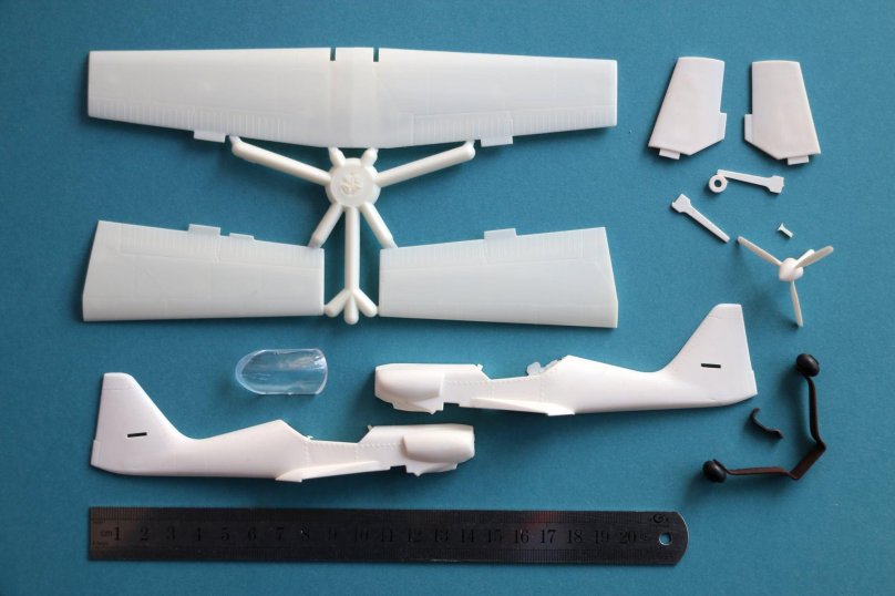 Сборная модель самолета Zlin z50l СССР