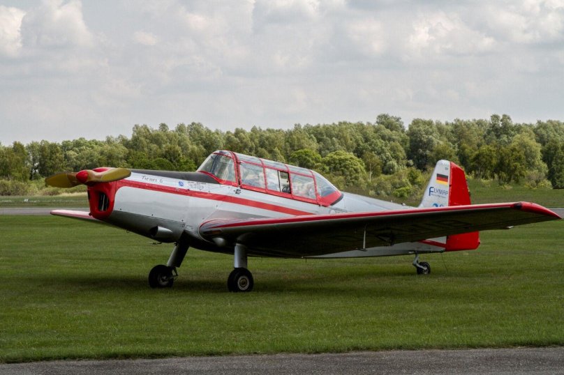 Zlin z-143