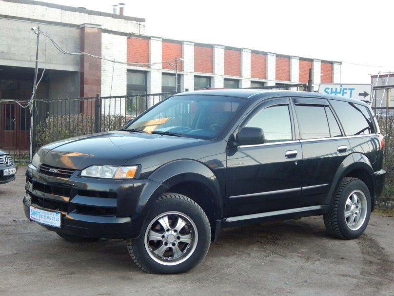 Isuzu Axiom 2002 год