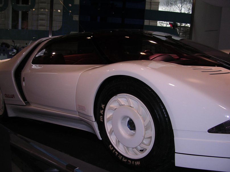 Peugeot Quasar Concept