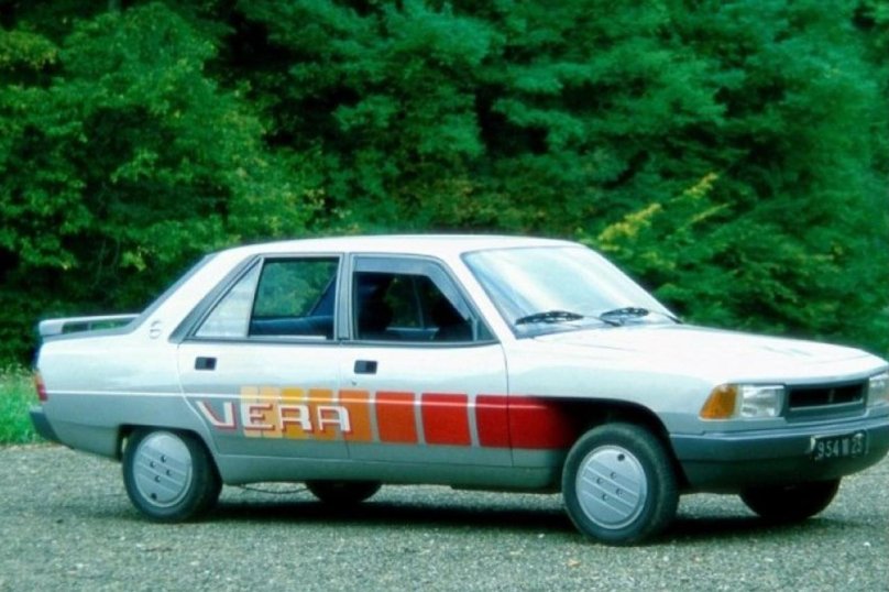 Peugeot 305