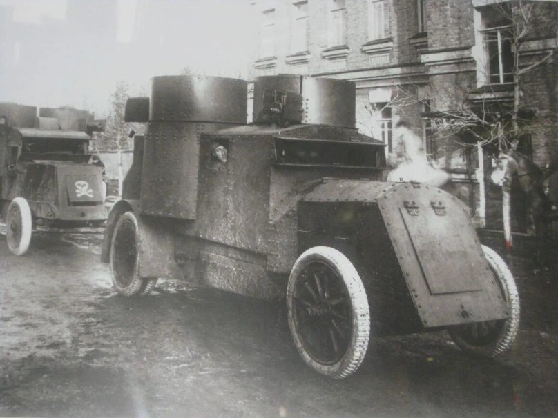 Броневик Остин-Путиловец Ленин