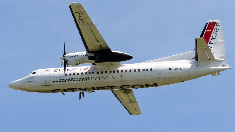 Фоккер 50 самолет