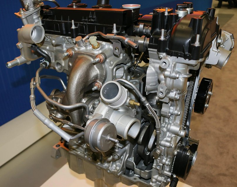 2.3 ECOBOOST Mustang мотор