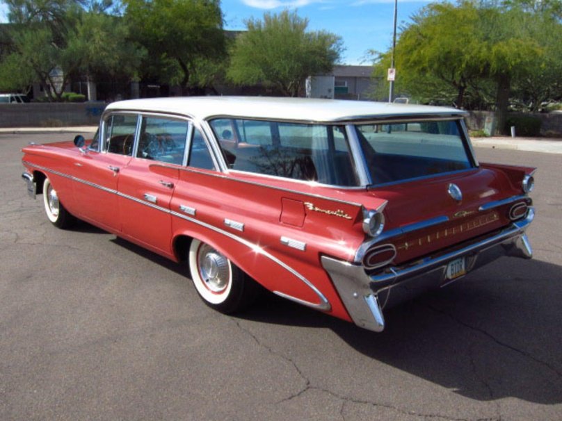 1959 Pontiac Bonneville Safari Station Wagon