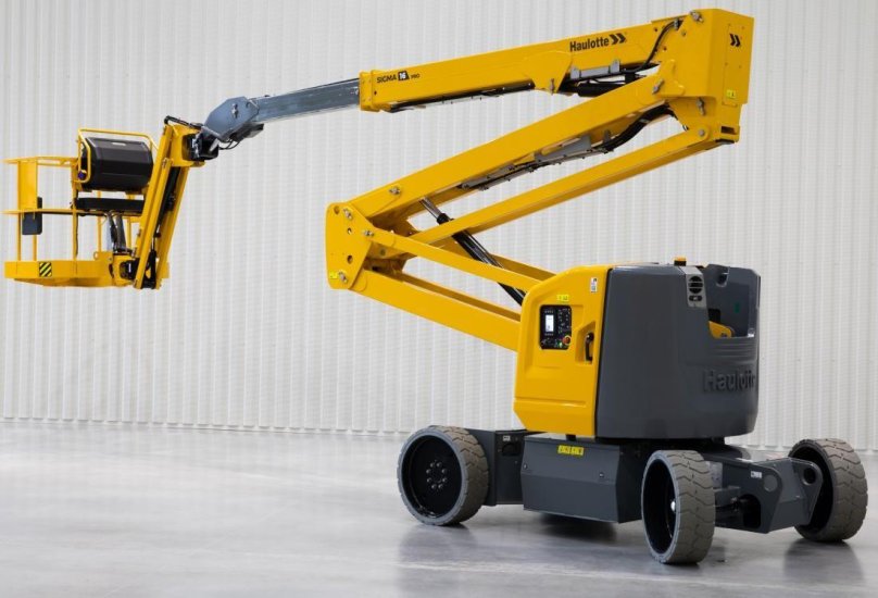 Самоходный коленчатый подъемник