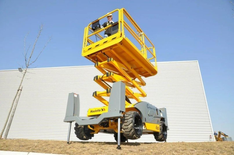 Haulotte Compact 12 DX