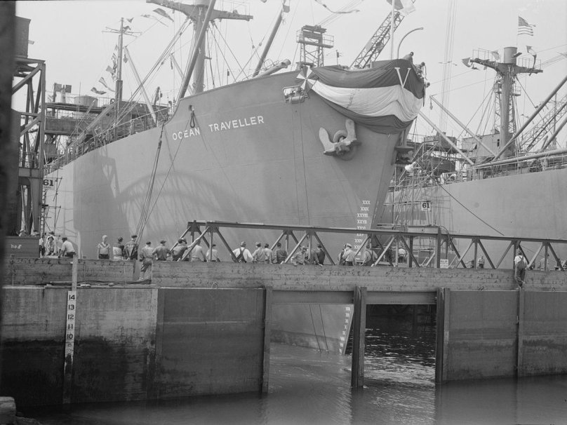 Восемь кораблей