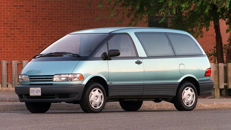 Тойота минивэн 2000х