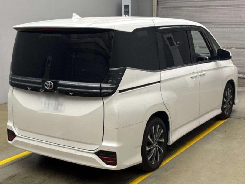 Ниссан Серена 2017 года