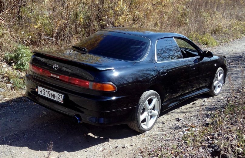 Toyota Carina ed 200