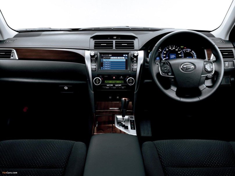 Toyota Camry 50 2011