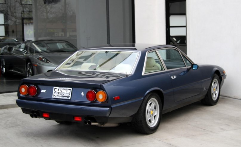 Ferrari 412i