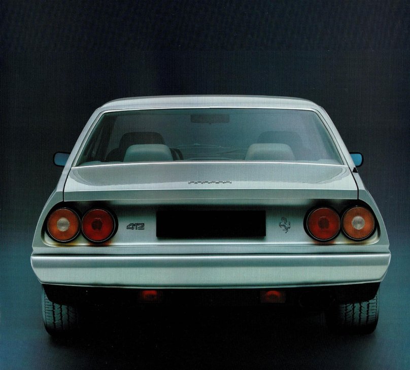 Купе Феррари 412