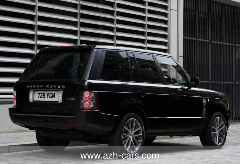 Рендж Ровер 2011 черный
