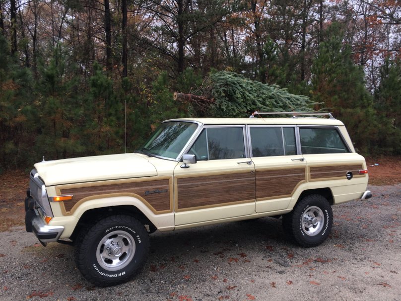 Jeep Wagoneer