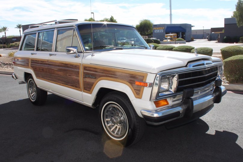 Grand Wagoneer 1988