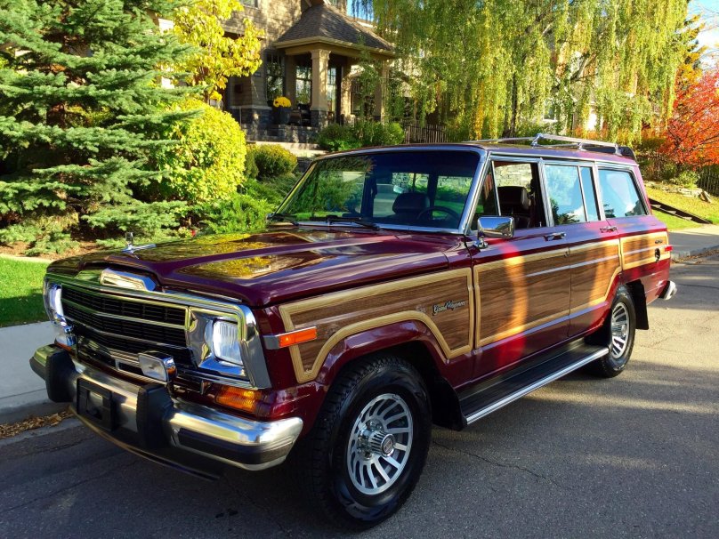 Jeep Grand Wagoneer