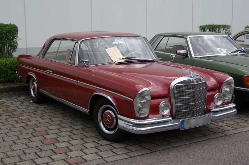 Mercedes Benz 220se (w111)