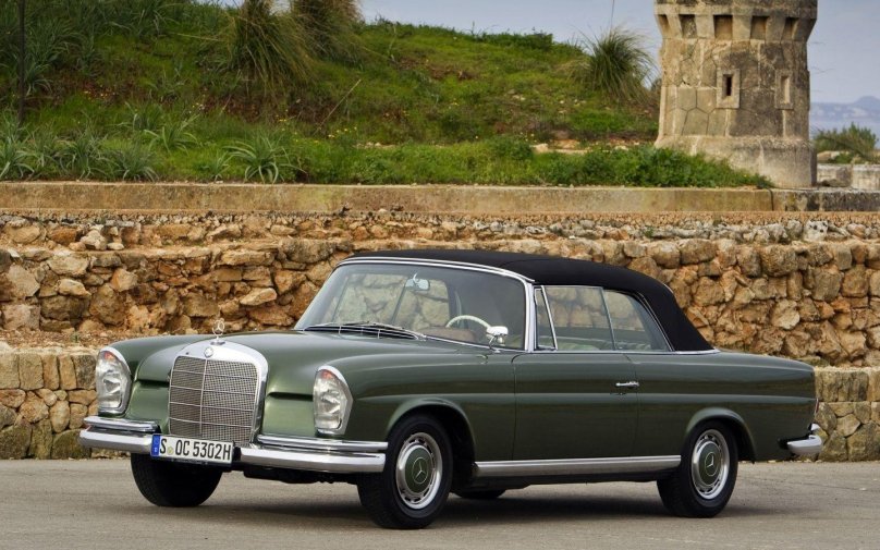 Mercedes Benz 220se (w111)