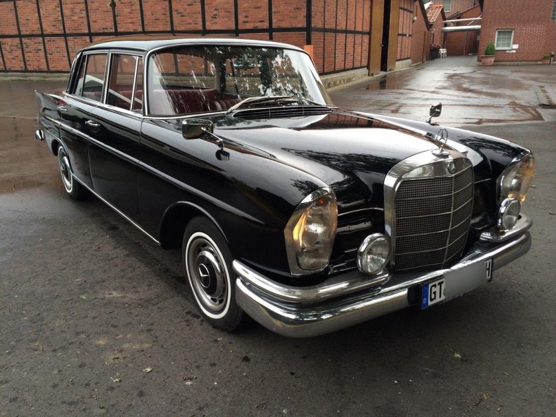 Мерседес w111