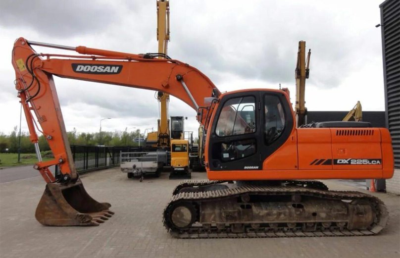 Doosan dx225lca