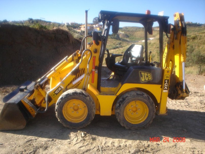 Экскаватор-погрузчик JCB 1cx