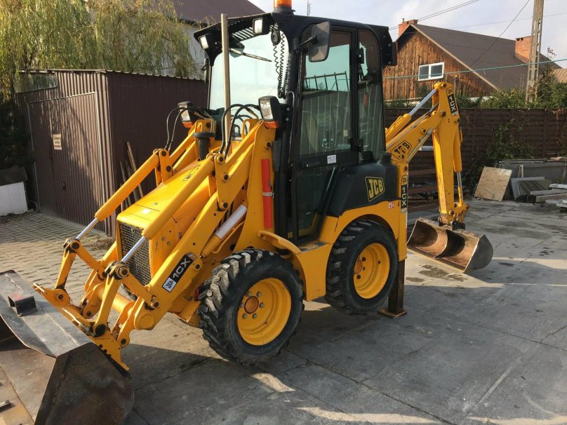 Трактор JCB 1cx