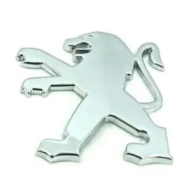 Задняя эмблема на Пежо 406