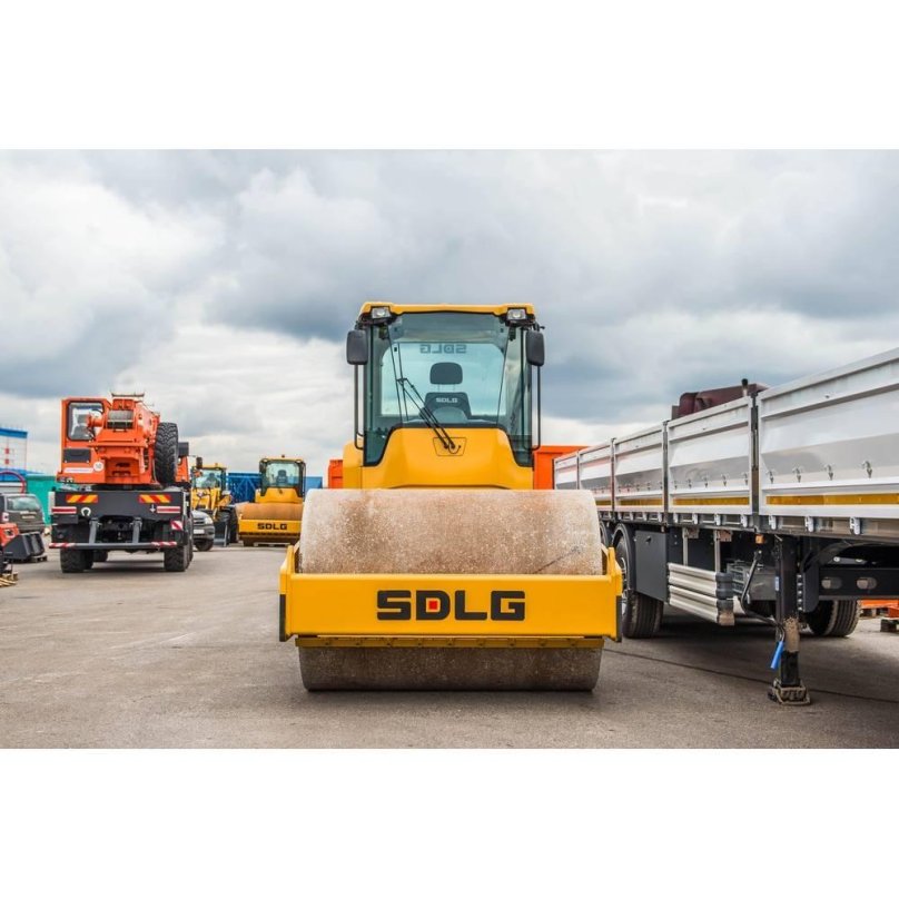 Каток грунтовый SDLG rs8140
