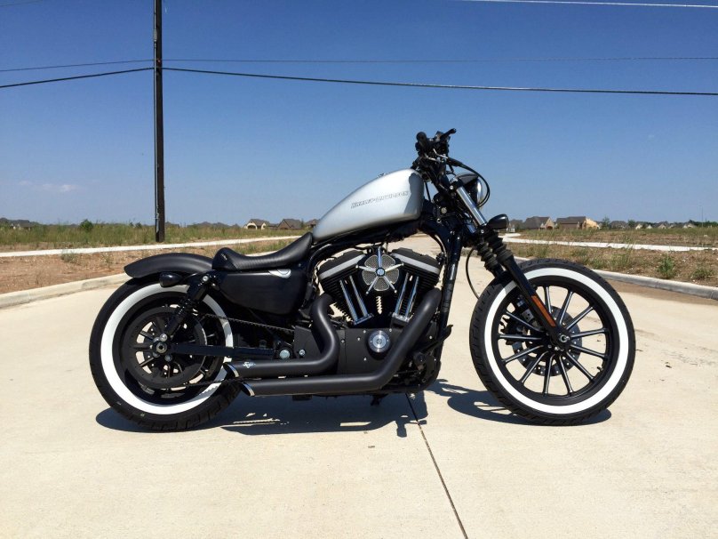 Мотоцикл Харлей Дэвидсон 883 Iron