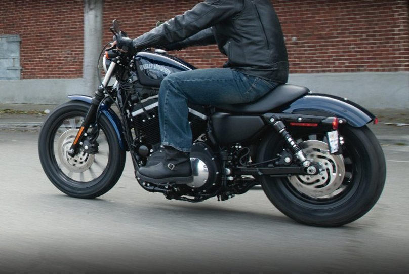 Харлей Дэвидсон Sportster 883 Iron